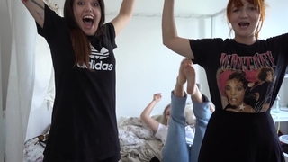 Kelly Svirakova feet photo thumbnail