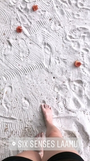 Kelly Svirakova feet photo thumbnail