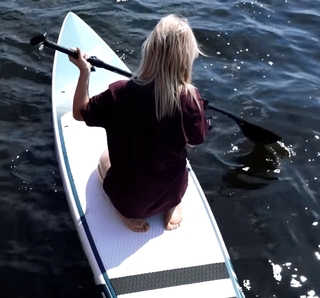 Kelly Svirakova feet photo thumbnail