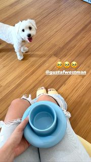 Kelly Svirakova feet photo thumbnail