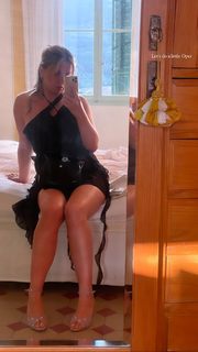 Kelly Svirakova feet photo thumbnail