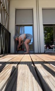 Kelly Svirakova feet photo thumbnail