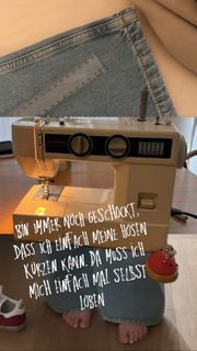 Kelly Svirakova feet photo thumbnail