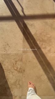 Kelly Svirakova feet photo 2