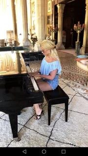 Kelly Vedovelli feet photo thumbnail
