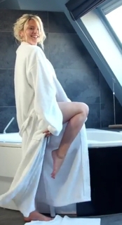Kelly Vedovelli feet photo thumbnail