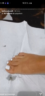 Kelly Vedovelli feet photo thumbnail