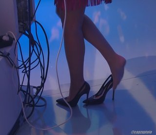 Kelly Vedovelli feet photo thumbnail