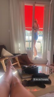 Kelly Vedovelli feet photo thumbnail