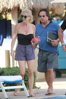 Kellyanne Conway feet photo thumbnail