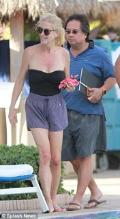 Kellyanne Conway feet photo thumbnail