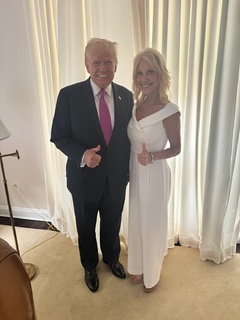 Kellyanne Conway feet photo thumbnail
