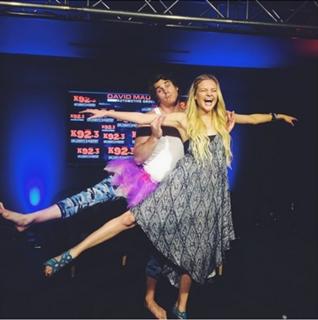 Kelsea Ballerini feet photo thumbnail