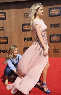 Kelsea Ballerini feet photo thumbnail