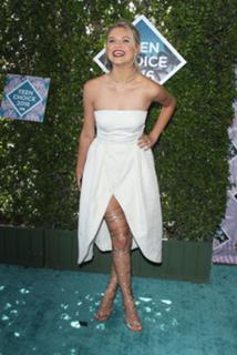 Kelsea Ballerini feet photo thumbnail