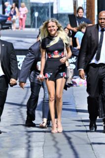 Kelsea Ballerini feet photo thumbnail