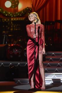 Kelsea Ballerini feet photo thumbnail