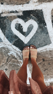 Kelsea Ballerini feet photo thumbnail