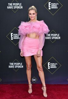 Kelsea Ballerini feet photo thumbnail
