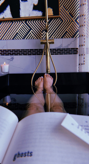 Kelsea Ballerini feet photo thumbnail