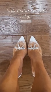 Kelsea Ballerini feet photo thumbnail