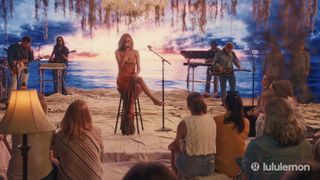 Kelsea Ballerini feet photo thumbnail