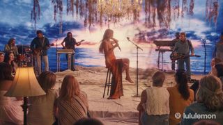 Kelsea Ballerini feet photo thumbnail