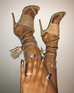 Kelsey Adams feet photo 14