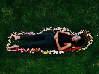 Kelsey Asbille feet photo thumbnail