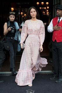 Kelsey Asbille feet photo thumbnail