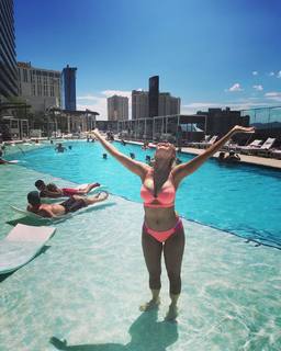 Kelsey Cook feet photo thumbnail