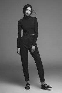 Kelsey Merritt feet photo thumbnail