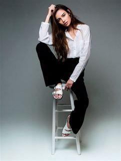 Kelsey Merritt feet photo thumbnail