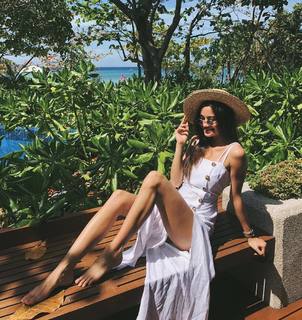 Kelsey Merritt feet photo thumbnail