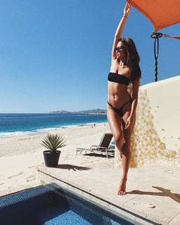 Kelsey Merritt feet photo thumbnail