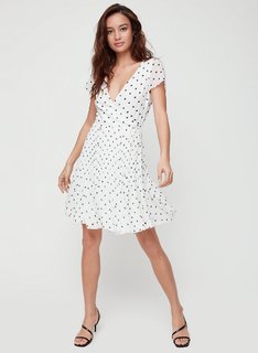 Kelsey Merritt feet photo thumbnail