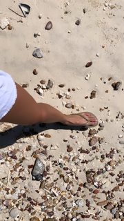 Kelsey Merritt feet photo thumbnail