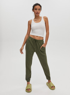 Kelsey Merritt feet photo thumbnail