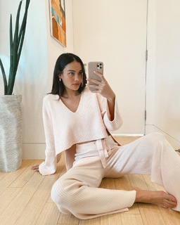 Kelsey Merritt feet photo thumbnail