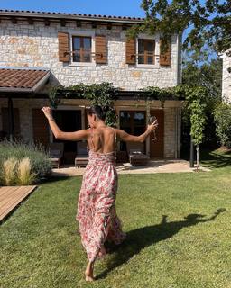 Kelsey Merritt feet photo thumbnail