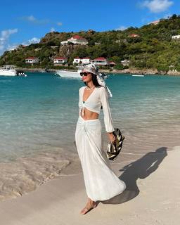 Kelsey Merritt feet photo thumbnail