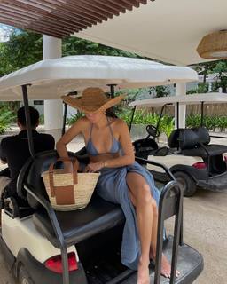 Kelsey Merritt feet photo thumbnail