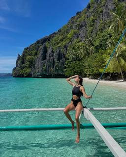 Kelsey Merritt feet photo thumbnail
