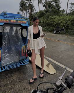 Kelsey Merritt feet photo thumbnail