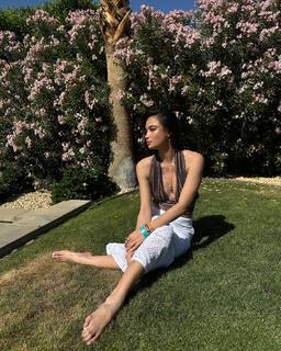Kelsey Merritt feet photo thumbnail
