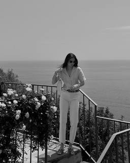 Kelsey Merritt feet photo thumbnail