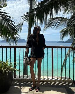 Kelsey Merritt feet photo thumbnail