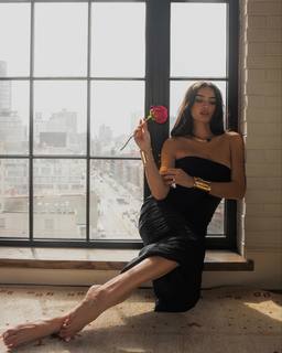 Kelsey Merritt feet photo thumbnail