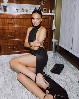 Kelsey Merritt feet photo thumbnail