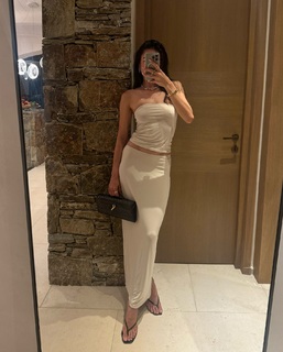 Kelsey Merritt feet photo thumbnail